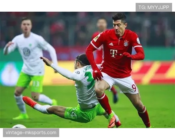 德甲豪门新援强势登场,助力球队状态回暖冲击冠军 德甲豪门新援强势登场,助力球队状态回暖冲击冠军