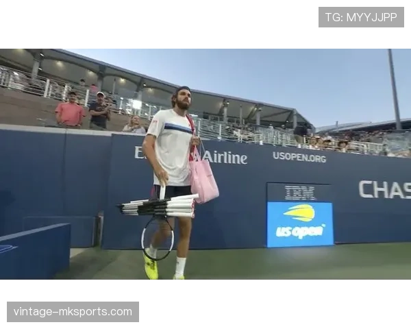 李月汝逛街那气场，拎个袋子把我这月底预算秒成笑话